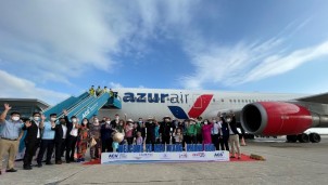 Hơn 300 khách Nga đầu tiên có 'hộ chiếu vắc xin' đến Khánh Hòa Hơn 300 khách Nga đầu tiên có 'hộ chiếu vắc xin' đến Khánh Hòa