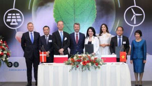 Hợp tác phát triển công nghiệp điện gió ngoài khơi tại Việt Nam Hợp tác phát triển công nghiệp điện gió ngoài khơi tại Việt Nam