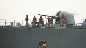 Lần đầu tiên một tàu Hải quân Đức tới thăm Việt Nam Lần đầu tiên một tàu Hải quân Đức tới thăm Việt Nam