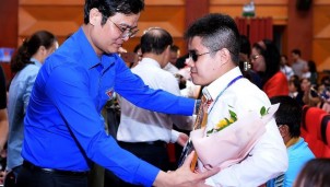 “Tỏa sáng nghị lực Việt”: Tuyên dương 50 tấm gương thanh niên khuyết tật tiêu biểu toàn quốc năm 2022 “Tỏa sáng nghị lực Việt”: Tuyên dương 50 tấm gương thanh niên khuyết tật tiêu biểu toàn quốc năm 2022