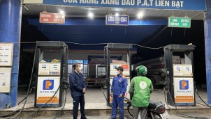 Xử lý nghiêm trường hợp lợi dụng giá xăng để tăng cước vận tải Xử lý nghiêm trường hợp lợi dụng giá xăng để tăng cước vận tải