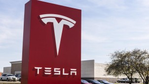'Sa thải hàng loạt' nhân viên, Tesla đối mặt với vụ kiện tập thể 'Sa thải hàng loạt' nhân viên, Tesla đối mặt với vụ kiện tập thể