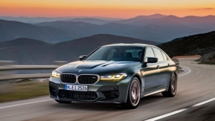 BMW M5 CS 2021 phiên bản mới: Kẻ trôi dạt thời gian BMW M5 CS 2021 phiên bản mới: Kẻ trôi dạt thời gian