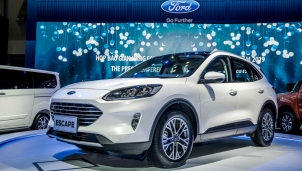 Cận cảnh Ford Escape 2020 tại triển lãm Vietnam Motor Show 2019 (VMS 2019) Cận cảnh Ford Escape 2020 tại triển lãm Vietnam Motor Show 2019 (VMS 2019)