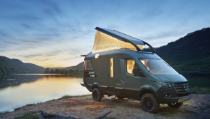 Cận cảnh tiện nghi hiện đại của căn nhà trên Mercedes-Benz Sprinter Cận cảnh tiện nghi hiện đại của căn nhà trên Mercedes-Benz Sprinter