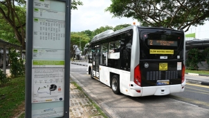 Chuyện lạ: Singapore thử nghiệm xe buýt tự lái, thu phí người muốn trải nghiệm Chuyện lạ: Singapore thử nghiệm xe buýt tự lái, thu phí người muốn trải nghiệm