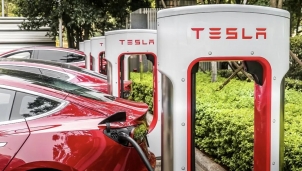 Elon Musk: Tesla sẽ chia sẻ trạm sạc cho các loại xe điện trên toàn cầu Elon Musk: Tesla sẽ chia sẻ trạm sạc cho các loại xe điện trên toàn cầu