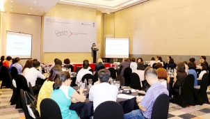 Fintech thay đổi cách tiếp cận môi trường truyền thống sang môi trường điện tử. Fintech thay đổi cách tiếp cận môi trường truyền thống sang môi trường điện tử.
