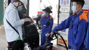 Giá xăng dầu giảm sâu, vì sao hàng hóa, dịch vụ "đứng im"? Giá xăng dầu giảm sâu, vì sao hàng hóa, dịch vụ "đứng im"?