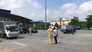 Hà Nội đóng các chốt trực, cấm xe cá nhân ra vào thành phố Hà Nội đóng các chốt trực, cấm xe cá nhân ra vào thành phố