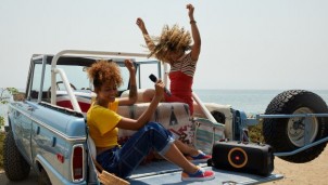 JBL giảm sốc đến hơn 50% một số sản phẩm 