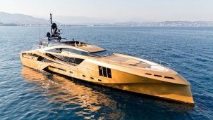 Khám phá siêu du thuyền Khalilah dát vàng giá 700 tỷ đồng Khám phá siêu du thuyền Khalilah dát vàng giá 700 tỷ đồng