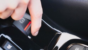 Lái xe an toàn: Làm chủ phanh điện tử và những lưu ý khi sử dụng