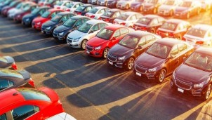 Nên mua ô tô giảm giá luôn bây giờ hay chờ giảm tiếp? Nên mua ô tô giảm giá luôn bây giờ hay chờ giảm tiếp?