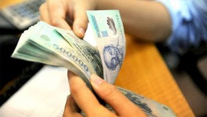 Ngân hàng thưởng Tết dương lịch nơi cao nhất 2 tháng lương, chỗ im lìm