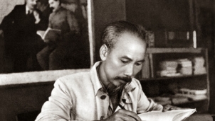 Những dấu ấn lịch sử trong cuộc đời của Chủ tịch Hồ Chí Minh Những dấu ấn lịch sử trong cuộc đời của Chủ tịch Hồ Chí Minh