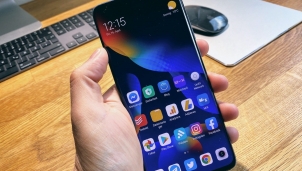 Những điện thoại thông minh có pin khủng nhất nửa đầu 2020