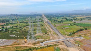 Nỗ lực di dời điểm giao chéo lưới điện 500kV phục vụ thi công cao tốc Bắc-Nam
