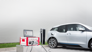 Scienlab SL1302A giải quyết bài toán đo kiểm sạc pin cho xe điện 