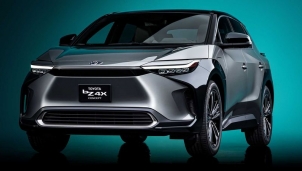 Toyota bZ4X Concept: SUV chạy điện, vô lăng kiểu máy bay Toyota bZ4X Concept: SUV chạy điện, vô lăng kiểu máy bay