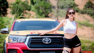 Những bộ ảnh ấn tượng, kín đáo nhưng đốt mắt khởi động Giải đua xe ô tô địa hình Việt Nam 2019 (PVOIL VOC 2019) Những bộ ảnh ấn tượng, kín đáo nhưng đốt mắt khởi động Giải đua xe ô tô địa hình Việt Nam 2019 (PVOIL VOC 2019)