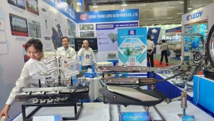 Hơn 200 doanh nghiệp tham gia triển lãm quốc tế lần thứ 17 về phương tiện giao thông, vận tải, công nghiệp hỗ trợ