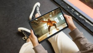 Lenovo ra mắt Tab Plus, giá 7,9 triệu đồng