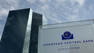 Ngân hàng Trung ương châu Âu quyết định tiếp tục tăng lãi suất 