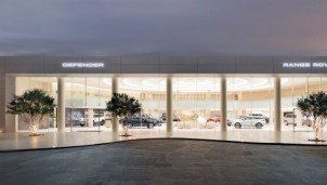'Ngôi nhà thương hiệu' nơi khách hàng có thể trải nghiệm các mẫu xe Range Rover, Defender và Discovery theo tiêu chuẩn toàn cầu 