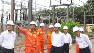 Sẵn sàng các phương án đảm bảo truyền tải điện an toàn, liên tục dịp Tết Nguyên đán và mùa khô năm 2024