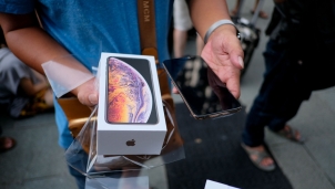 Sàn TMĐT có dừng bán iPhone xách tay sau 15/10?