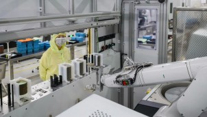 Trung Quốc đầu tư mạnh tay vào thiết bị sản xuất chip: Cơ hội hay rủi ro toàn cầu?