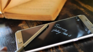 Vì sao Galaxy Note 5 vẫn được người sử dụng yêu thích? Vì sao Galaxy Note 5 vẫn được người sử dụng yêu thích?