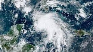 Tại sao cơn bão Ida lại mạnh đến như vậy? Tại sao cơn bão Ida lại mạnh đến như vậy?