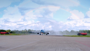 Vietnam Airlines tiếp tục mở 5 đường bay nội địa mới Vietnam Airlines tiếp tục mở 5 đường bay nội địa mới