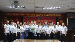 Bài 2. Xây dựng đội ngũ cán bộ “then chốt của then chốt” Bài 2. Xây dựng đội ngũ cán bộ “then chốt của then chốt”
