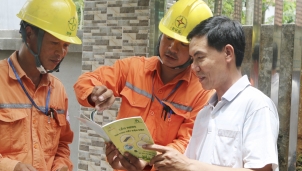 Bộ Công Thương kiểm tra chi phí sản xuất kinh doanh điện của EVN