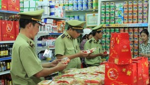 Cán bộ quản lý thị trường phải đảm bảo nguyên tắc gì khi làm nhiệm vụ? Cán bộ quản lý thị trường phải đảm bảo nguyên tắc gì khi làm nhiệm vụ?