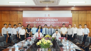 EVN chuyển giao phần mềm văn phòng điện tử cho Đại học Bách khoa Hà Nội EVN chuyển giao phần mềm văn phòng điện tử cho Đại học Bách khoa Hà Nội