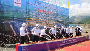 Triển khai dự án truyền tải điện hơn 1.000 tỷ đồng tại Khánh Hòa Triển khai dự án truyền tải điện hơn 1.000 tỷ đồng tại Khánh Hòa