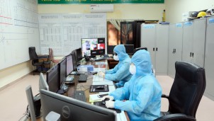 Giữ vững an ninh, an toàn lưới điện truyền tải trong mùa dịch bệnh COVID-19 Giữ vững an ninh, an toàn lưới điện truyền tải trong mùa dịch bệnh COVID-19