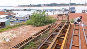 Hồ chứa nước quan trọng đặc biệt nhưng có 79 trường hợp vi phạm hành lang hồ chứa 