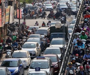 Siết xe tải vào nội đô giờ cao điểm