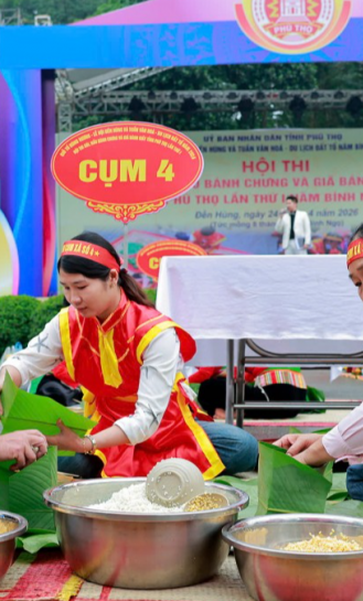 Hội thi gói, nấu bánh chưng và giã bánh giầy lan tỏa giá trị truyền thống dịp Giỗ Tổ