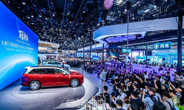 BYD ra mắt siêu xe điện 1.000 mã lực và phiên bản thương mại xe nhanh nhất thế giới tại Bắc Kinh