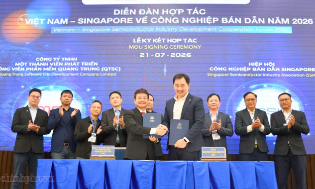 Đẩy mạnh hợp tác Việt Nam - Singapore trong lĩnh vực công nghiệp bán dẫn
