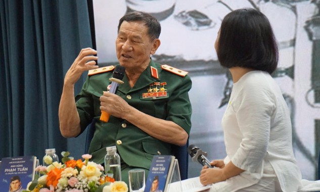 Giao lưu cùng Anh hùng Phạm Tuân nhân dịp ra mắt sách về chuyến bay lịch sử vào vũ trụ