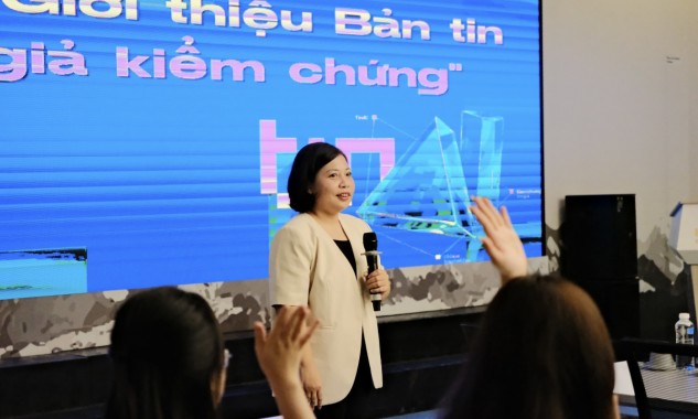 Sinh viên Hà Nội được tập huấn kỹ năng kiểm chứng tin giả trong kỷ nguyên AI