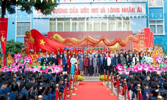 Trường Tiểu học Đoàn Thị Điểm được phong tặng danh hiệu Anh hùng Lao động