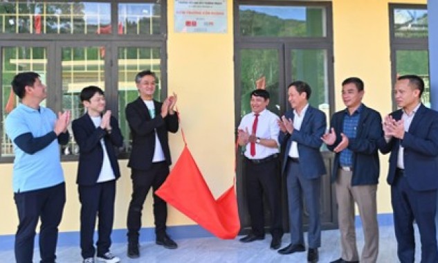 UNIQLO Việt Nam và Quỹ Hy Vọng khánh thành công trình giáo dục tại xã Thượng Trạch